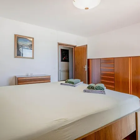 Pet Friendly In With Wifi بيت للعطل *