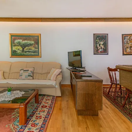 Pet Friendly In With Wifi بيت للعطل *